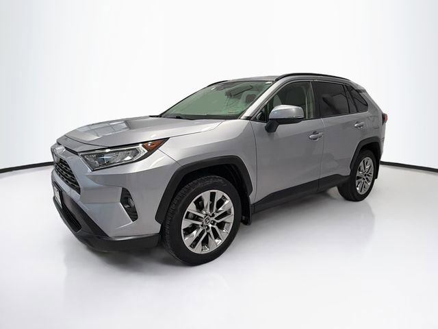 2019 Toyota RAV4 XLE Premium photo 3