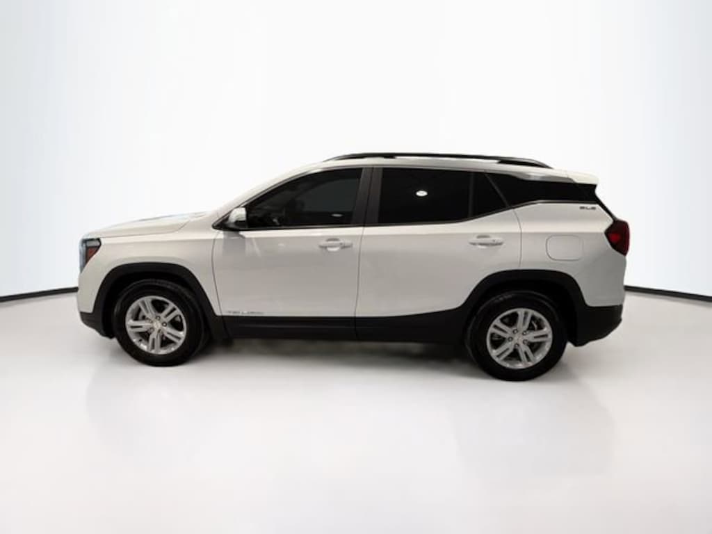 Used 2024 GMC Terrain SLE SUV