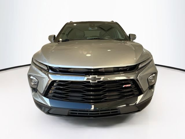 2023 Chevrolet Blazer RS photo 2
