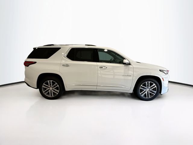 2023 Chevrolet Traverse High Country photo 2