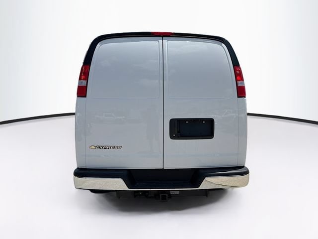 2026 Chevrolet Express Cargo Work Van - Photo 6