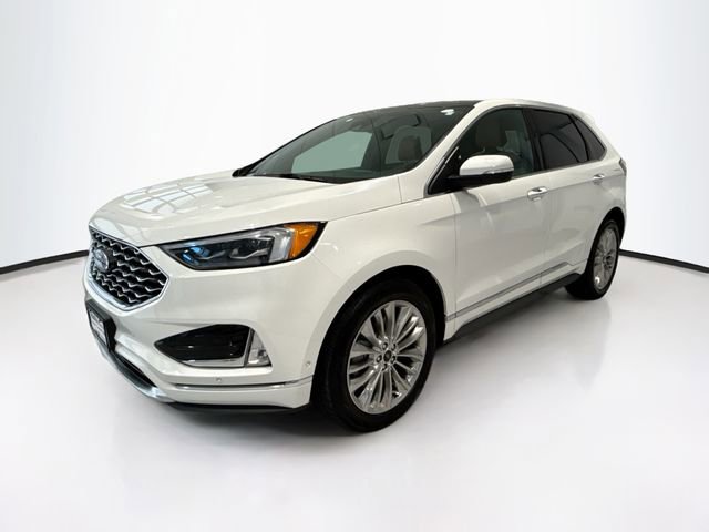 2024 Ford Edge Titanium photo 3