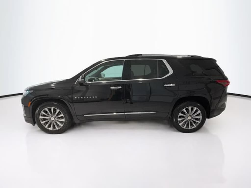 Used 2023 Chevrolet Traverse Premier SUV