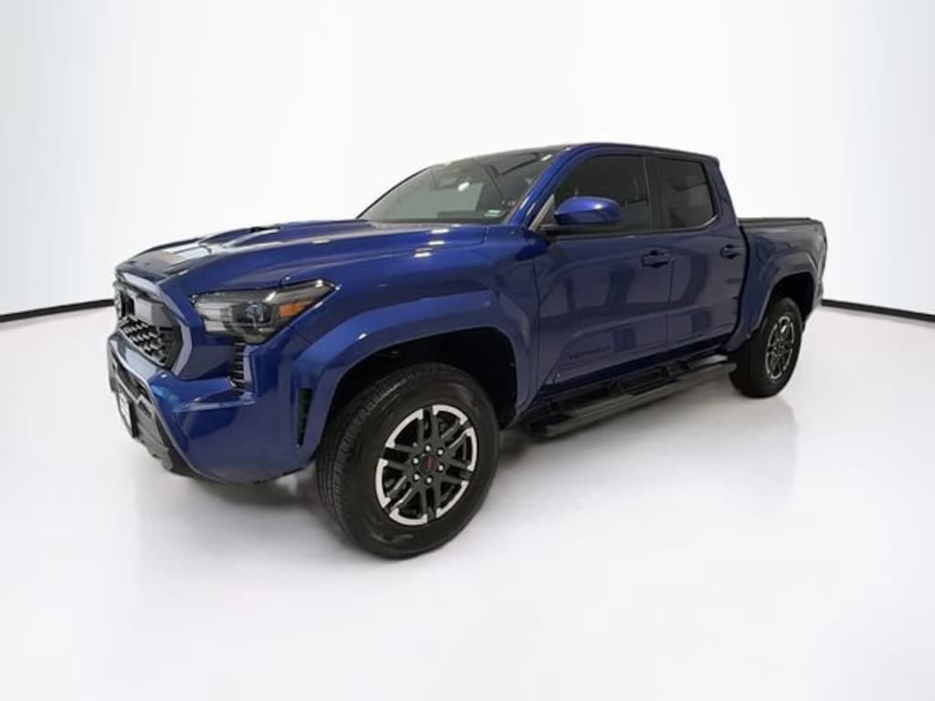 Used 2025 Toyota Tacoma 4WD SR Truck Double Cab