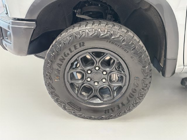 2024 Chevrolet Silverado 1500 ZR2 - Photo 27