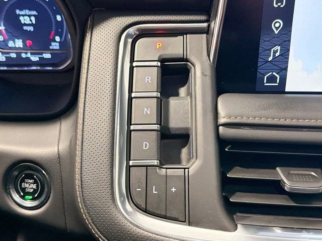 2023 GMC Yukon AT4 - Photo 17