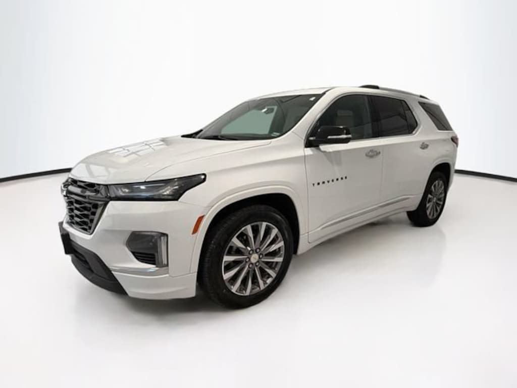 Used 2023 Chevrolet Traverse Premier SUV