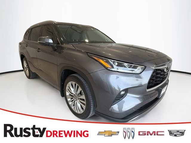 2024 Toyota Highlander Platinum's photo