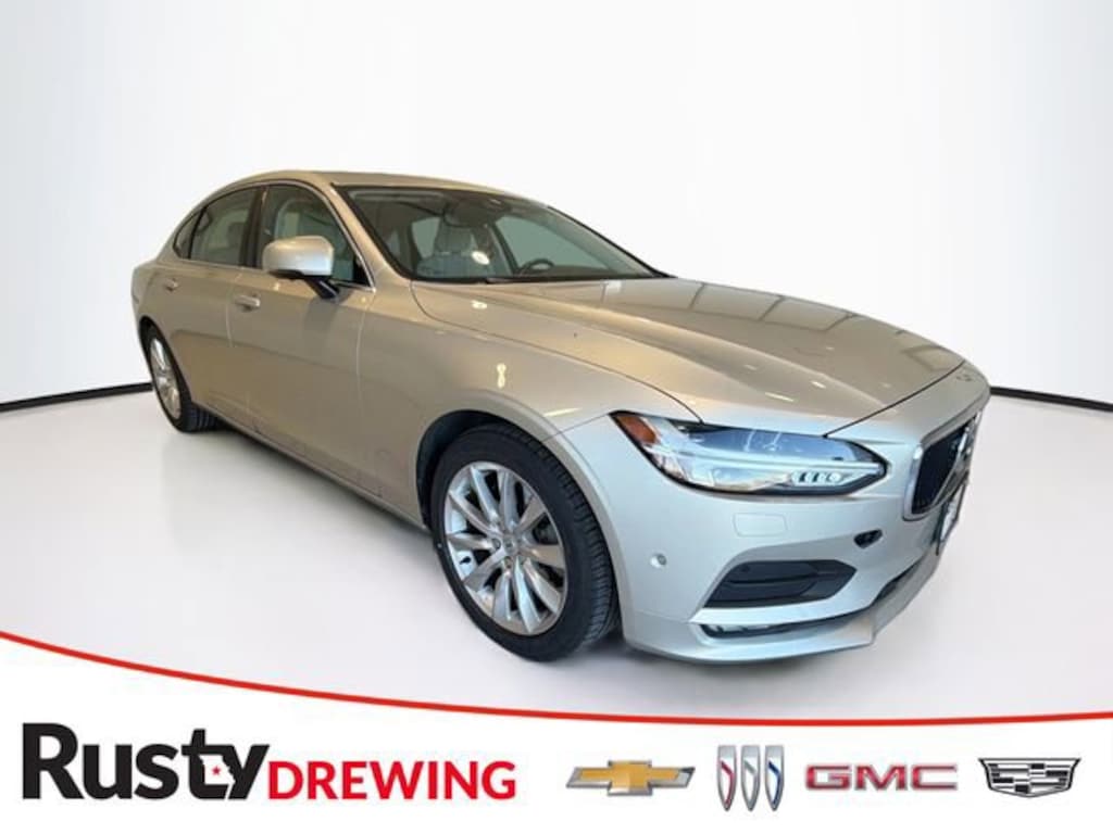 Used 2018 Volvo S90 T6 Momentum Sedan