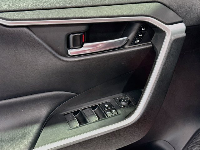 2022 Toyota RAV4 XLE Premium - Photo 16