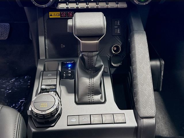 2025 Toyota Tacoma Limited - Photo 15