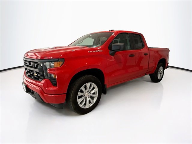 2025 Chevrolet Silverado 1500 Custom photo 3