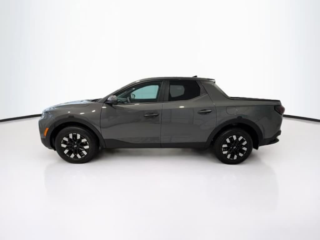 Used 2025 Hyundai Santa Cruz SE Truck Crew Cab