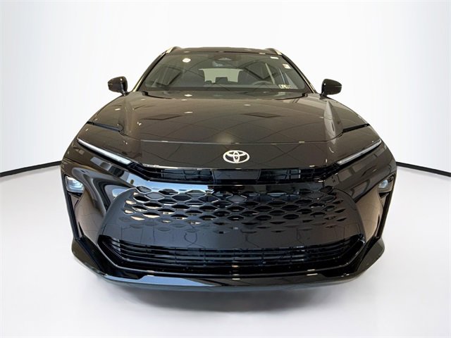 2025 Toyota Crown Signia XLE photo 2