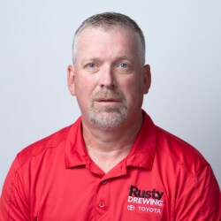 Staff member Dennis Beck from ID_7e84bff9af85