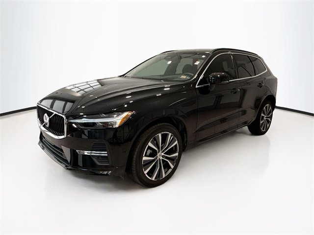 2022 Volvo XC60 B5 Momentum photo 3