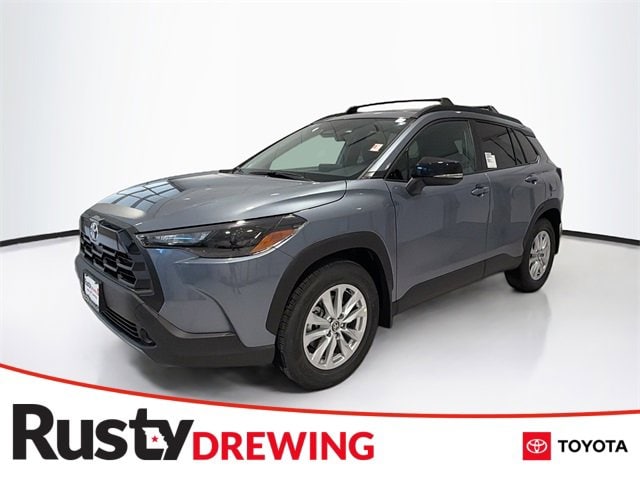 2026 Toyota Corolla Cross LE's photo