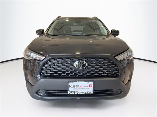 2022 Toyota Corolla Cross LE photo 2