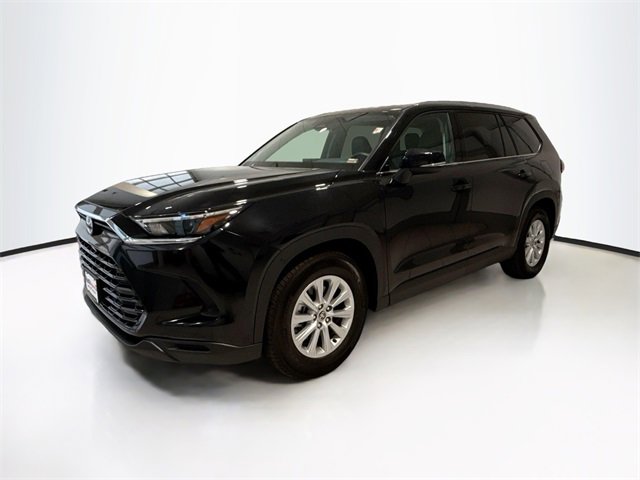 2025 Toyota Grand Highlander XLE photo 2