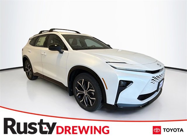 2025 Toyota Crown Signia XLE's photo