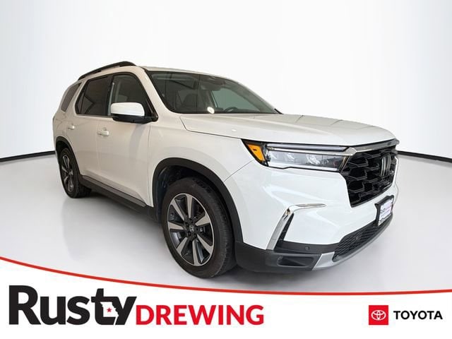 2025 Honda Pilot Touring AWD's photo