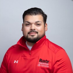 Staff member Miguel Guevara from ID_4d01b45b1a93