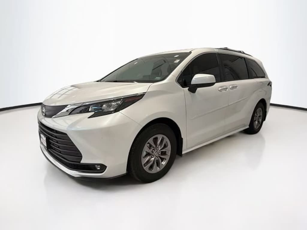 Certified 2026 Toyota Sienna XLE 7 Passenger Van Passenger Van