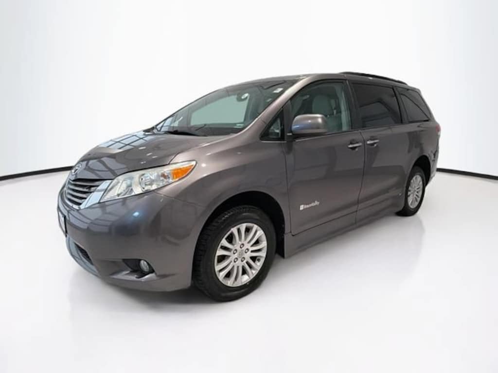 New 2011 Toyota Sienna XLE V6 Van