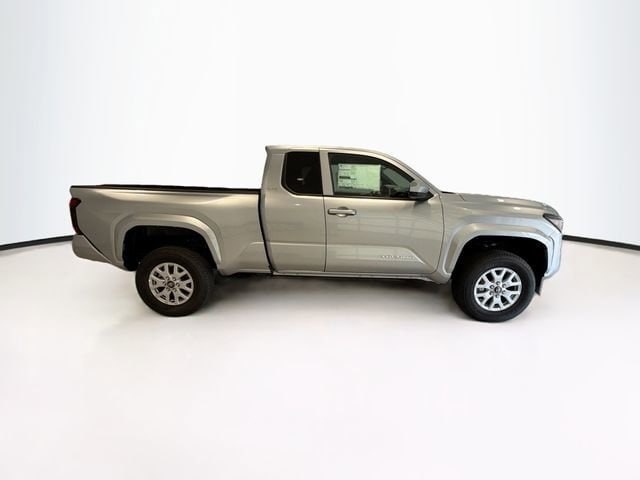 2026 Toyota Tacoma SR5 - Photo 7