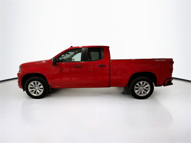 2025 Chevrolet Silverado 1500 Custom photo 4