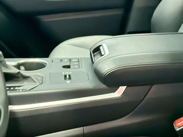 2025 Toyota Highlander 24