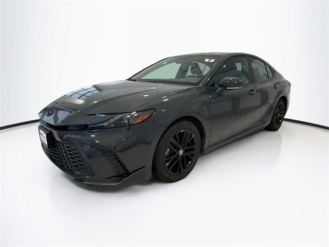 2025 Toyota Camry SE photo 3