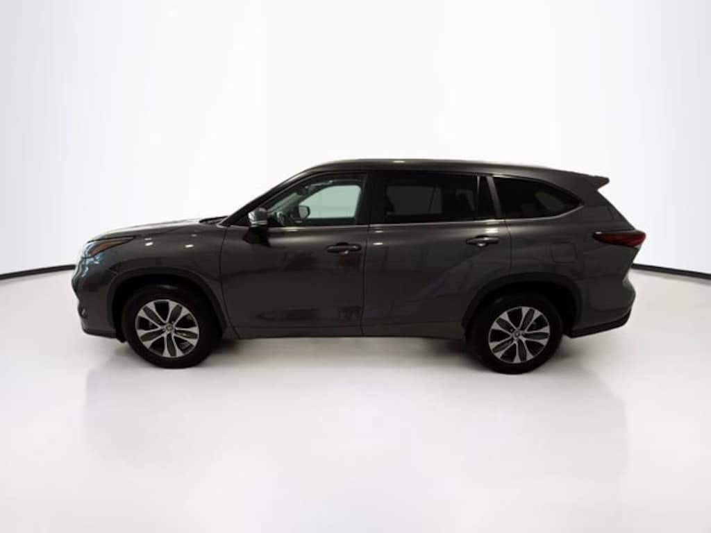 Certified 2025 Toyota Highlander XLE SUV