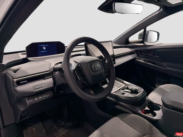 2026 Toyota bZ XLE - Photo 8