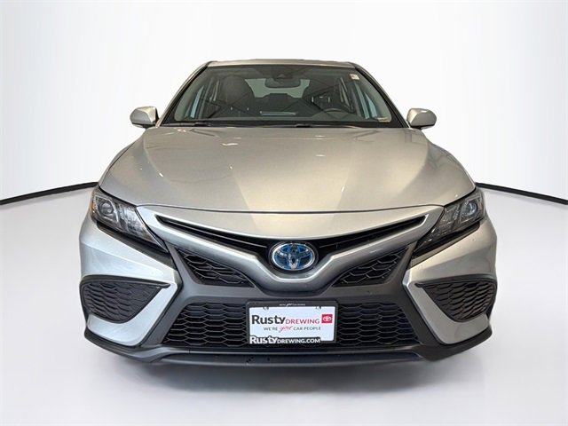 2024 Toyota Camry Hybrid SE photo 2