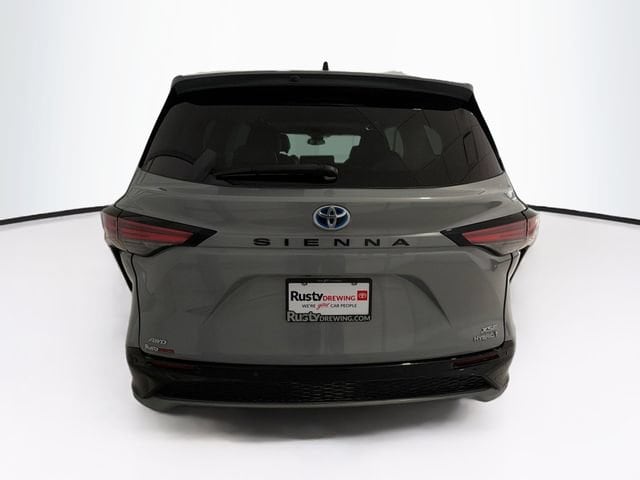 2023 Toyota Sienna 5