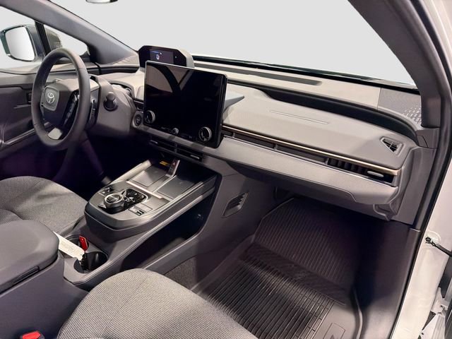 2026 Toyota bZ XLE - Photo 22