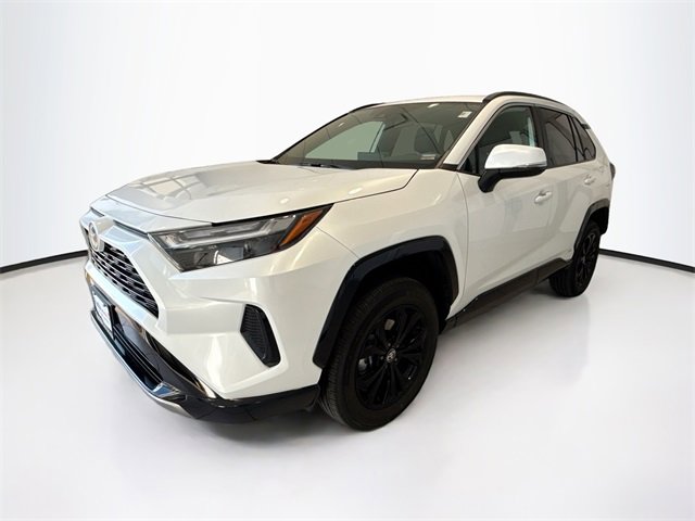 2024 Toyota RAV4 Hybrid SE photo 3