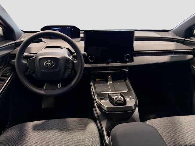 2026 Toyota bZ XLE - Photo 19