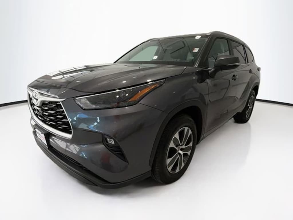 Certified 2025 Toyota Highlander XLE SUV