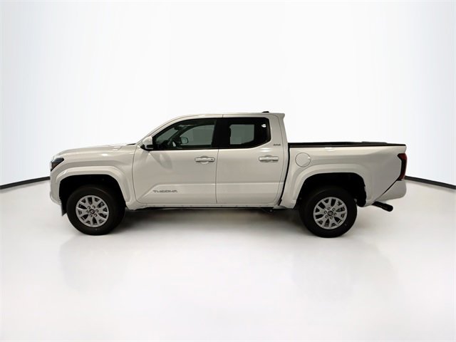 2025 Toyota Tacoma SR5 photo 4