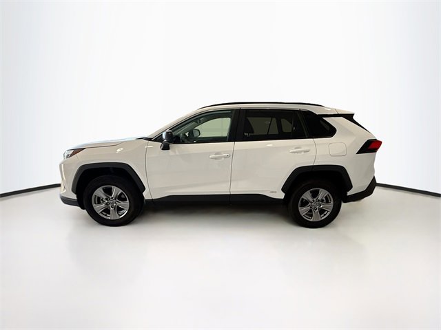 2025 Toyota RAV4 Hybrid LE photo 4