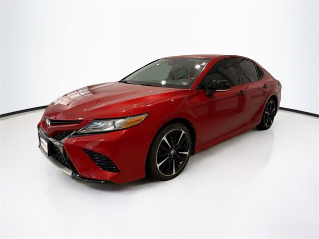 2019 Toyota Camry XSE photo 3