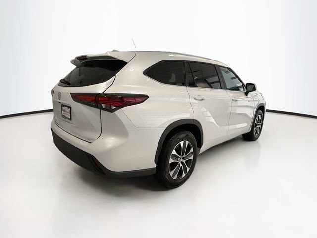 2025 Toyota Highlander 6