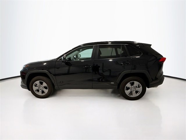 2025 Toyota RAV4 Hybrid LE photo 2
