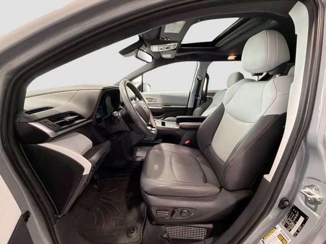 2023 Toyota Sienna 18