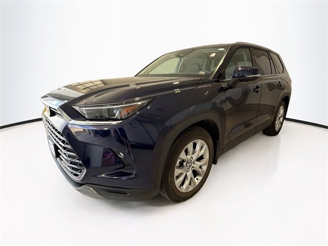 2025 Toyota Grand Highlander Limited photo 3