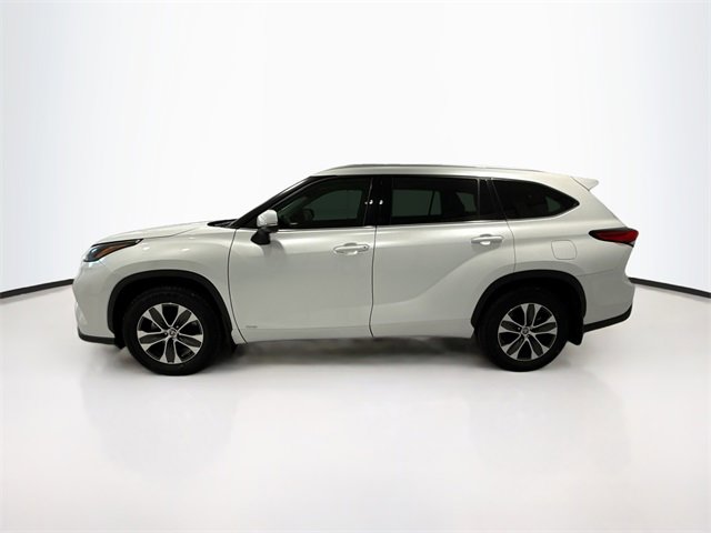 2022 Toyota Highlander Hybrid XLE photo 4