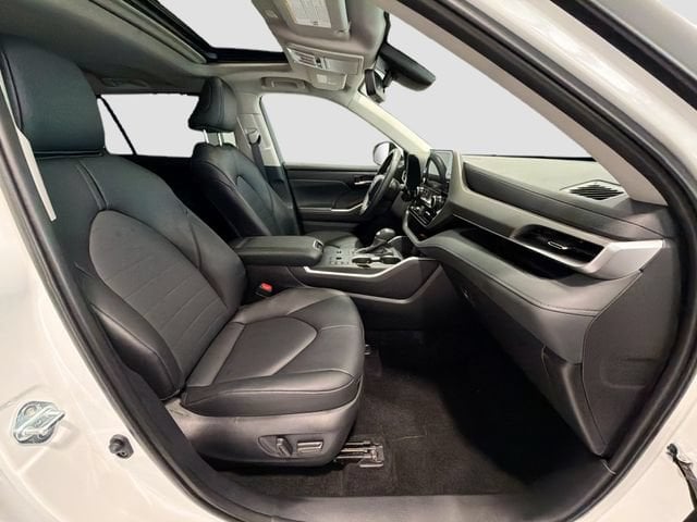 2025 Toyota Highlander 24