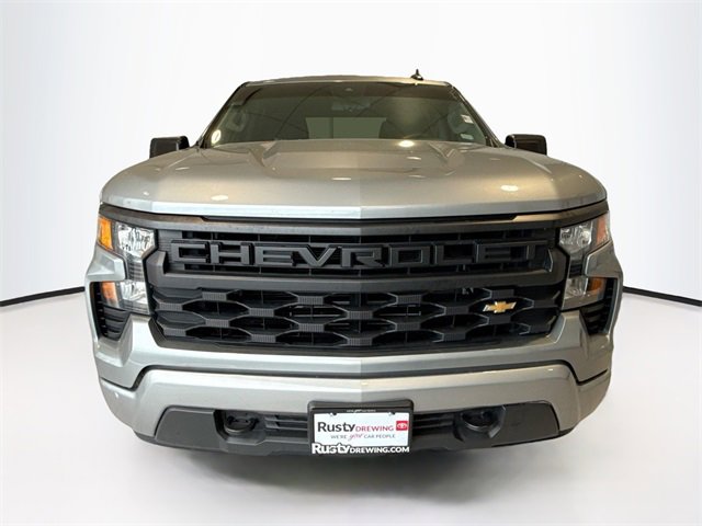 2023 Chevrolet Silverado 1500 Custom photo 2